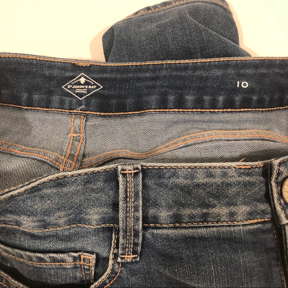 St.John’s Bay Jean Bermuda Shorts Size 10 - Picture 4 of 4